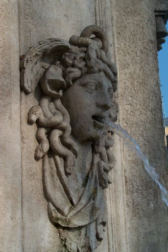 A fountain near the Plaza Canovas del Castillo